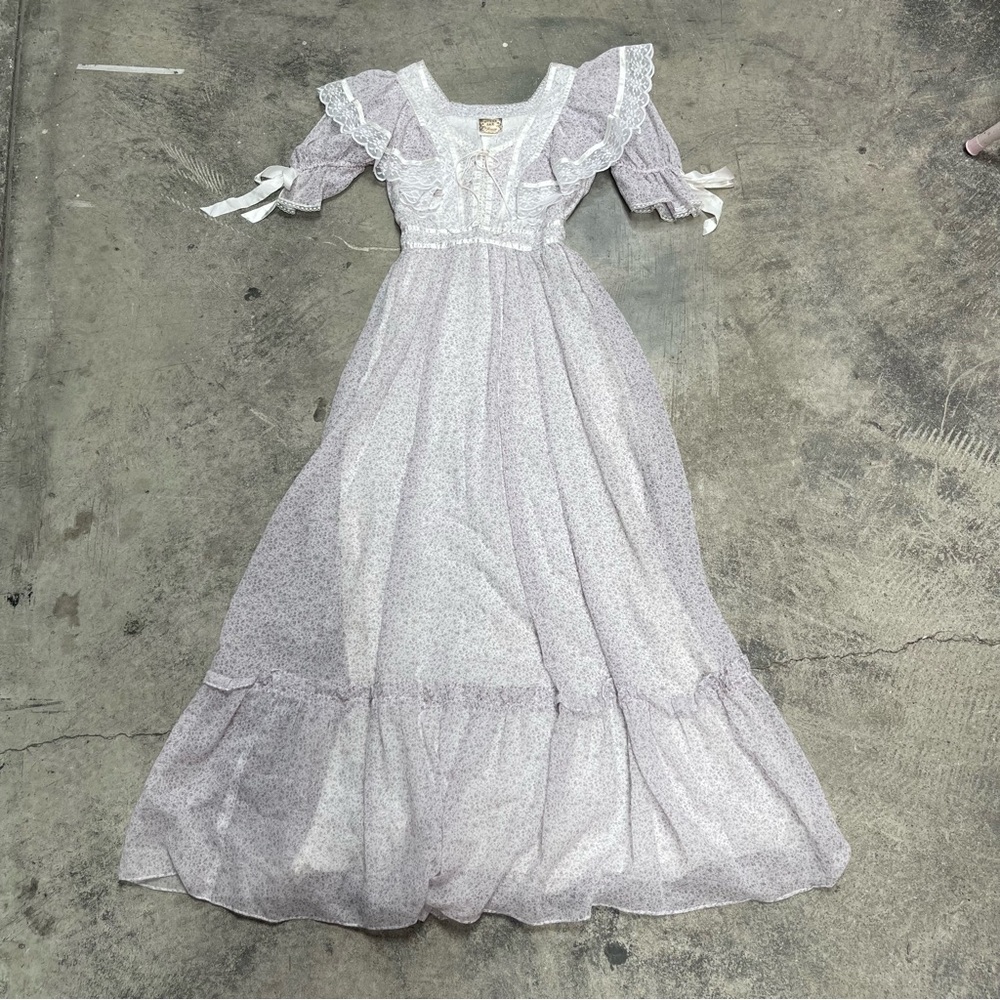 Vintage Lace Trim Maxi Dress